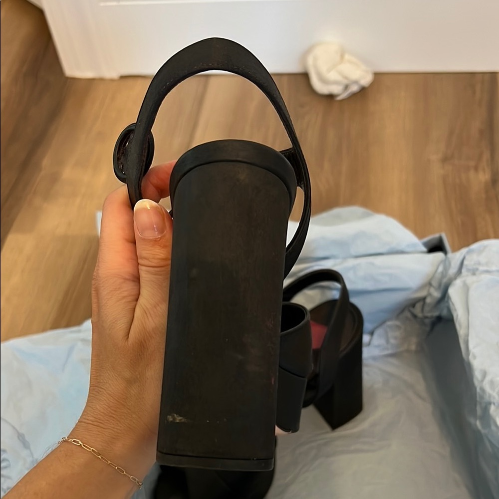 Prada Black Heeled Leather Shoes - Picture 6 of 12